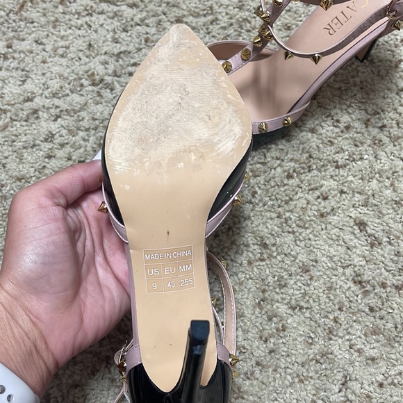 Beautiful black and nude heels. Worn once - Picture 3 of 3